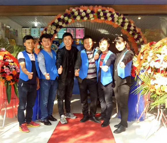 想干洗店賺錢嗎?潔希亞綜合實(shí)力水平高 想干洗店賺錢嗎?潔希亞綜合實(shí)力水平高